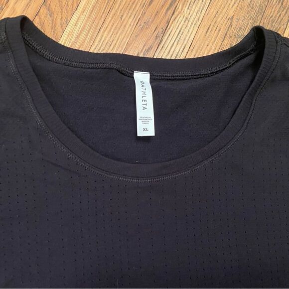 Athleta black short sleeve activewear top - Picture 2 of 3